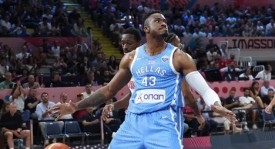 联盟调查扩大！数位球星卷入，雄鹿队前景不明朗。